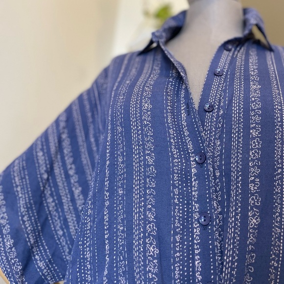 Sadie & Safe Button Down Crop Top - Size S - Picture 4 of 7